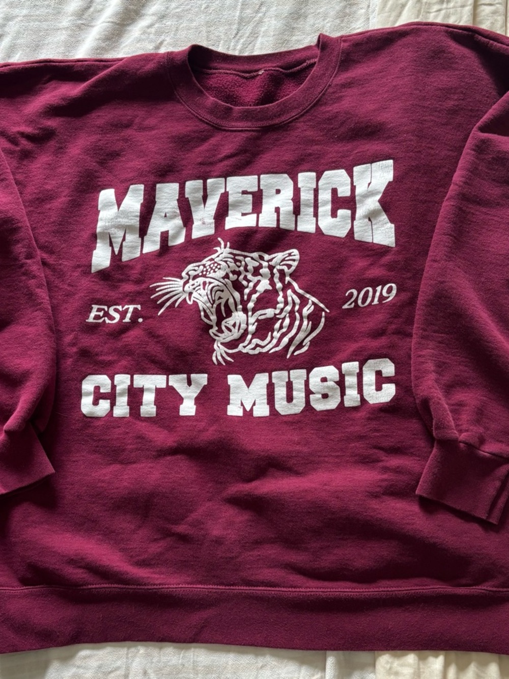 Maverick City Music Maroon Graphic crewneck Sweatshirt